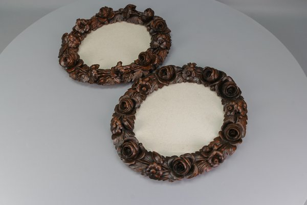 Oval Carved Walnut Picture Frames with Flowers, 1920s, Set of 2-KEG-1722827