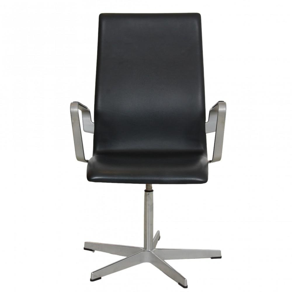 Oxford Chair in Black Leather by Arne Jacobsen