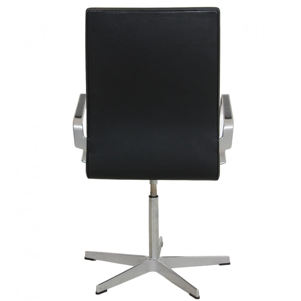 Oxford Chair in Black Leather by Arne Jacobsen