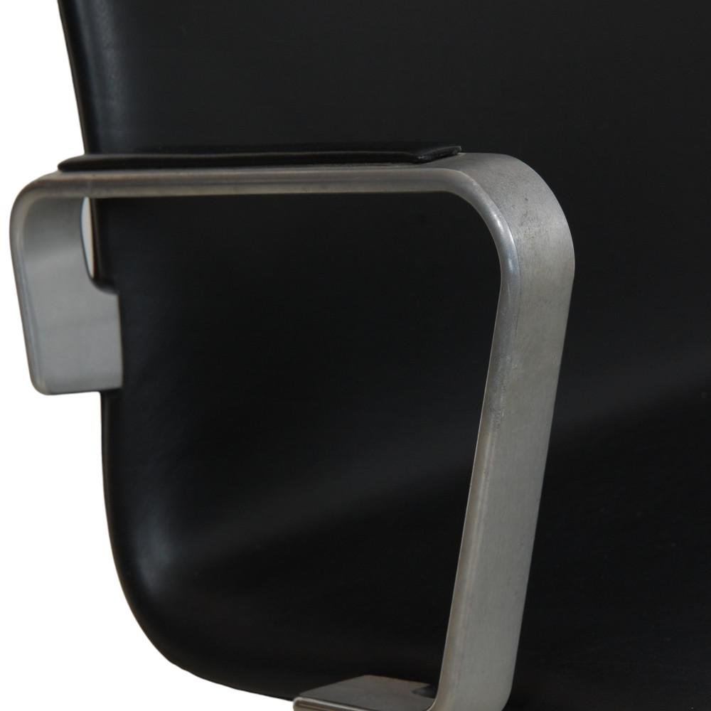 Oxford Chair in Black Leather by Arne Jacobsen