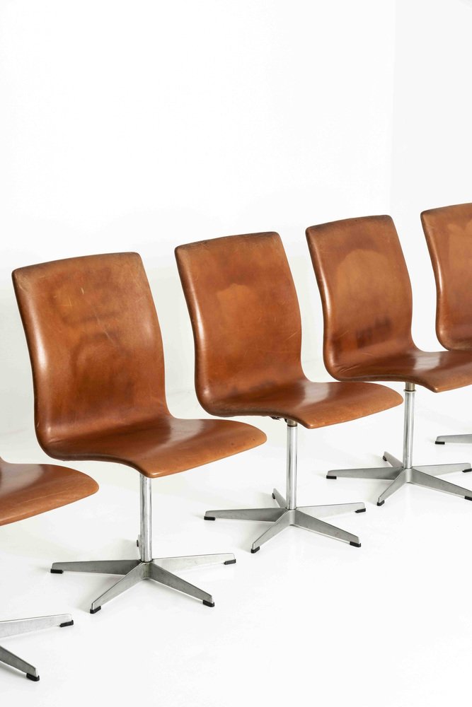 Oxford Swivel Chairs in Brown Leather by Arne Jacobsen, Denmark, 1965, Set of 5