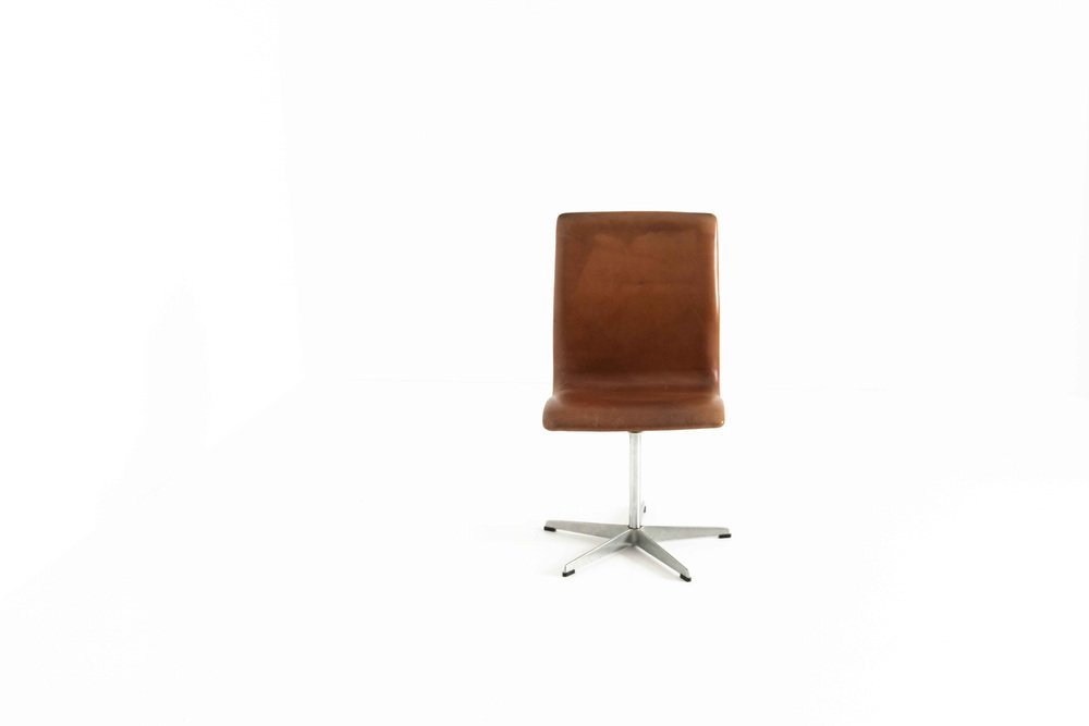 Oxford Swivel Chairs in Brown Leather by Arne Jacobsen, Denmark, 1965, Set of 5