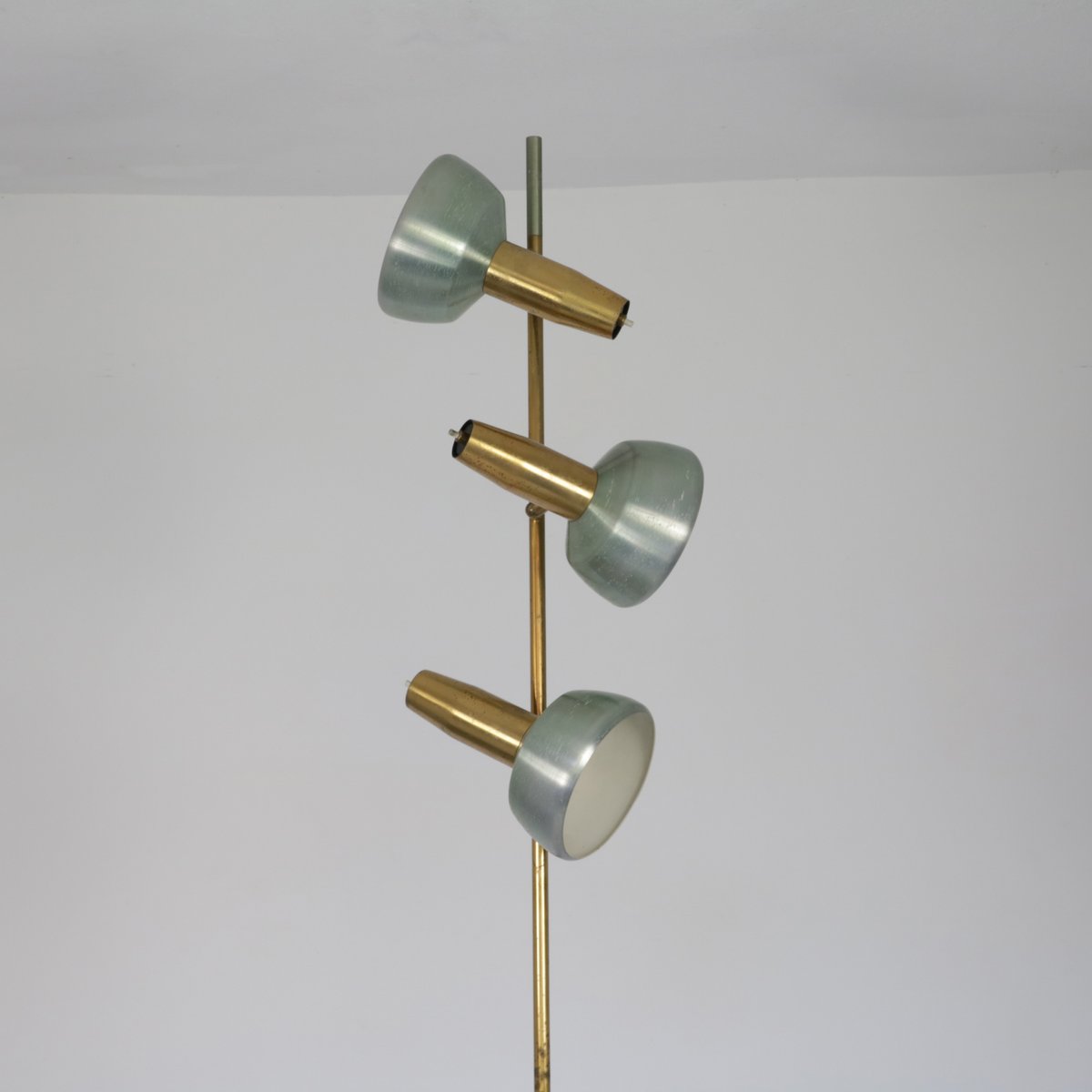 Painted Aluminum Ground Lamp from Oscar Torlasco