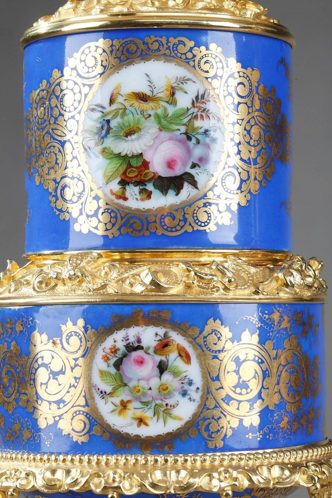 Paris Porcelain and Ormolu Oil Lamps with Polychromatic Decoration, Set of 2