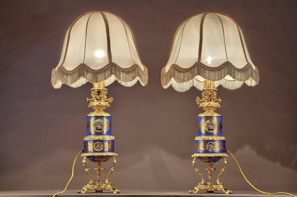 Paris Porcelain and Ormolu Oil Lamps with Polychromatic Decoration, Set of 2