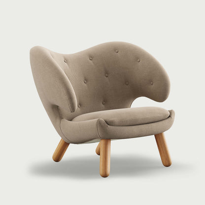 THE PELICAN CHAIR (With Buttons) — Vidar | 222 / Oak Dark Oil