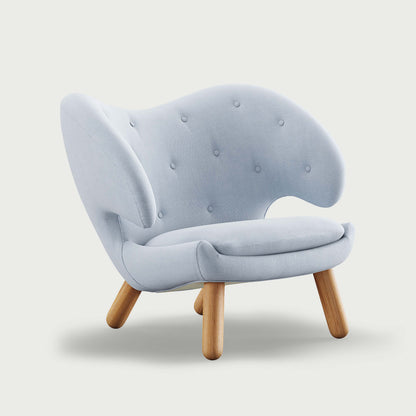 THE PELICAN CHAIR (With Buttons) — Vidar | 723 / Oak Dark Oil