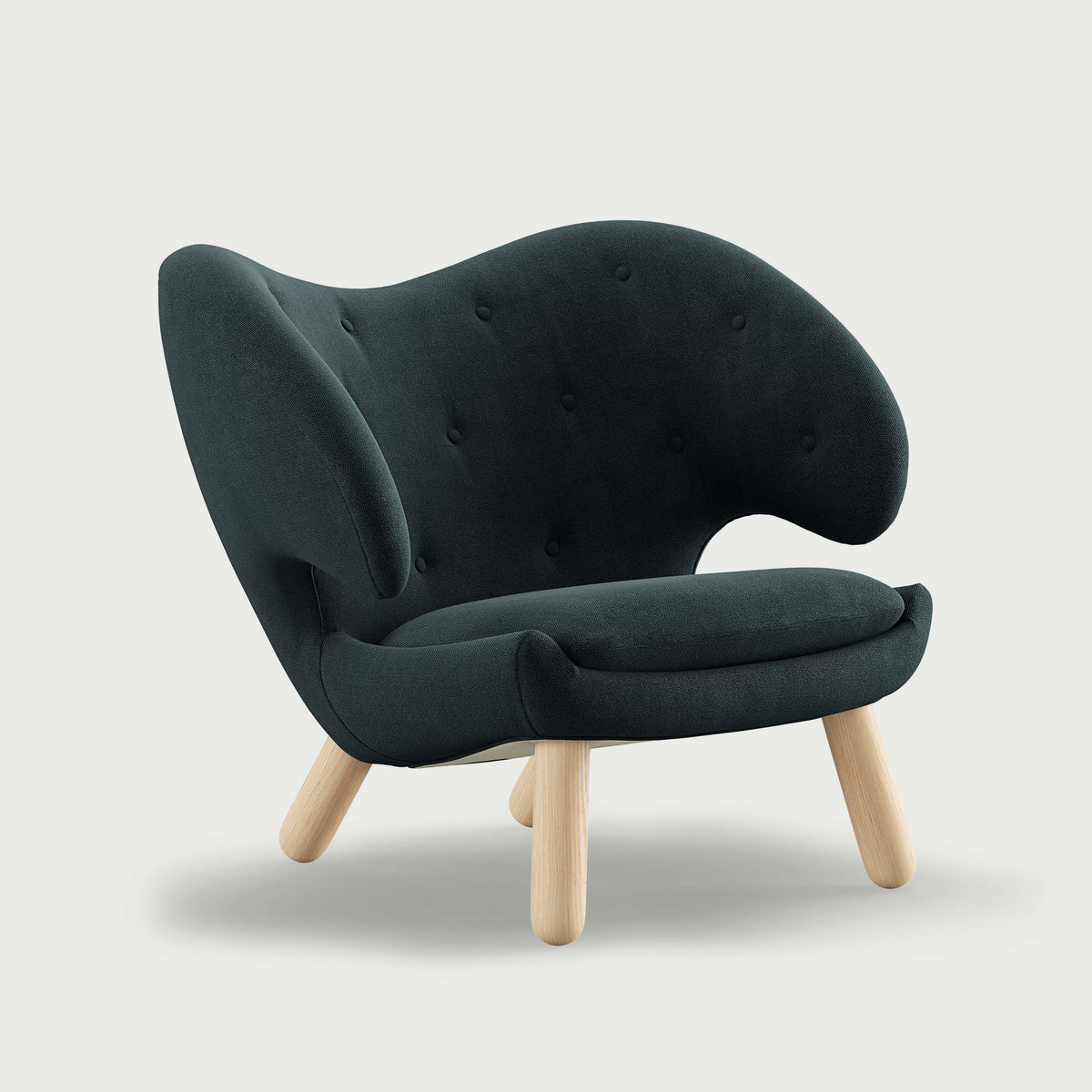 THE PELICAN CHAIR (With Buttons) — Vidar | 182 / Oak Clear Oil