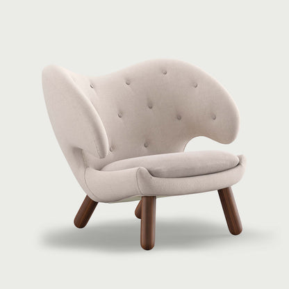 THE PELICAN CHAIR (With Buttons) — Hallingdal | 103 / 113 / Walnut