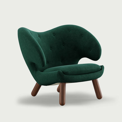 THE PELICAN CHAIR (With Buttons) — Vidar | 1062 / Walnut