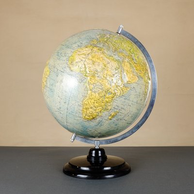 Physical Globe with Relief from Paul Räth Nachf. KG, Leipzig, 1957-YGX-746561