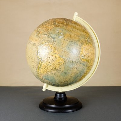 Physical Globe with Relief from Paul Räth Nachf. KG, Leipzig, 1964-YGX-746564