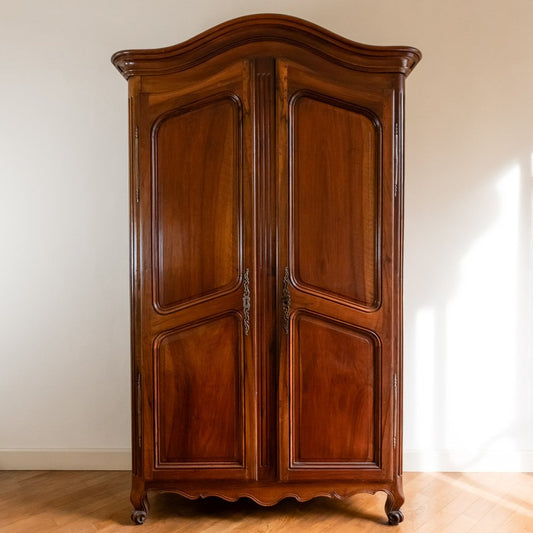 Piedmontese Walnut Wardrobe, 1700s