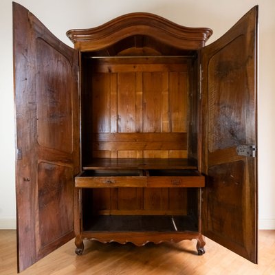 Piedmontese Walnut Wardrobe, 1700s-NEL-1796478