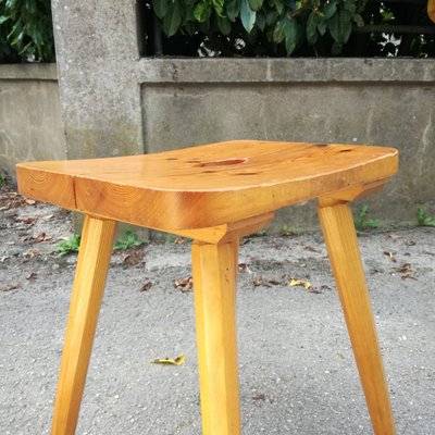 Pine Stool with Concave Seat and Pencil Legs, France, 1970s-NTQ-2035026