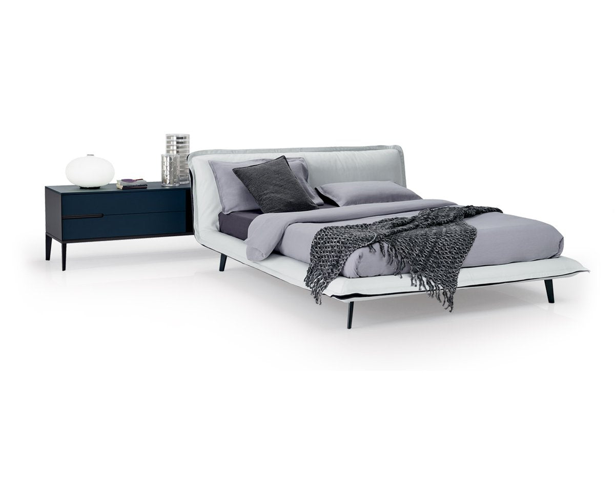 Natuzzi Italia PIUMA 패브릭 더블 침대 - 3/4 뷰