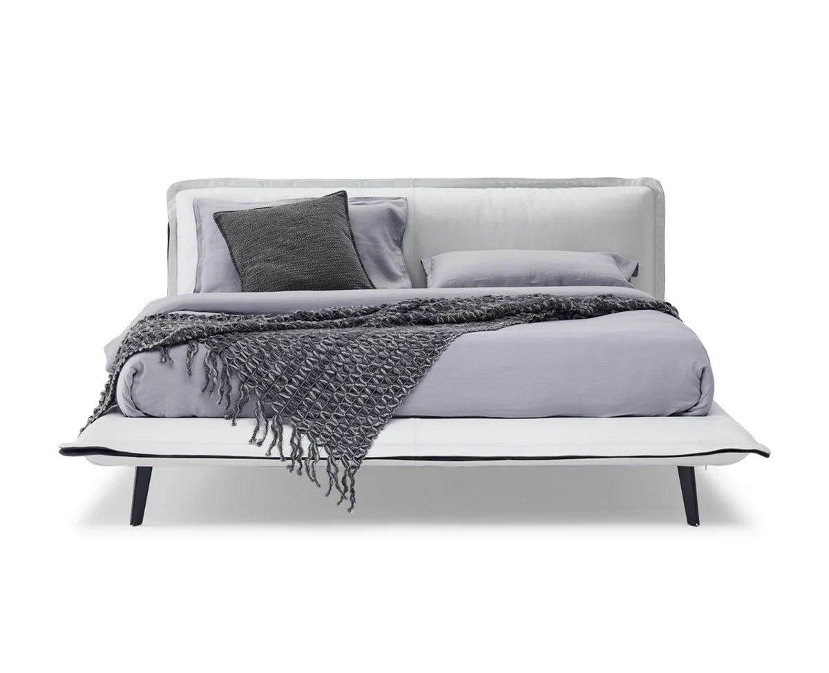 Natuzzi Italia PIUMA 패브릭 더블 침대 - 정면