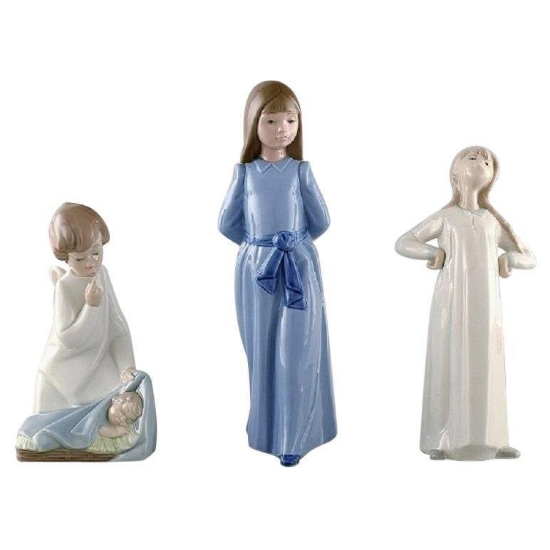 Porcelain Figures from Nao and Lladro, Set of 3