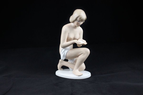 Porcelain Girl Figure by Kurt Steiner for Wallendorf Porzellan, 1950s-IJR-773557