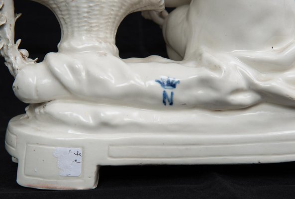 Porcelain Sculpture Depicting Putto with Basket of Flowers from Capodimonte, 20th Century-KKK-1822413