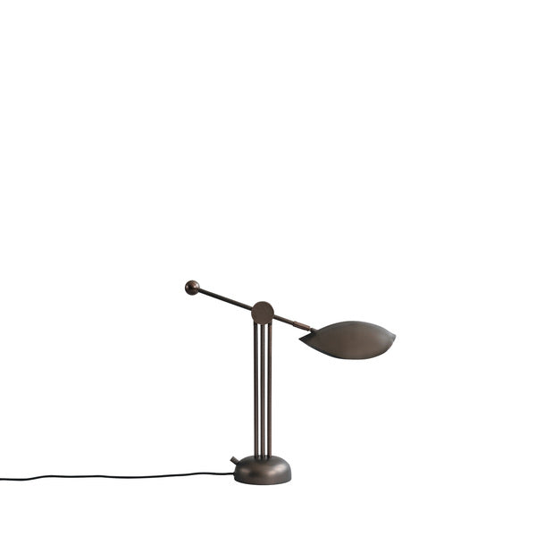 Stingray Table Lamp by 101 Copenhagen #Bronze