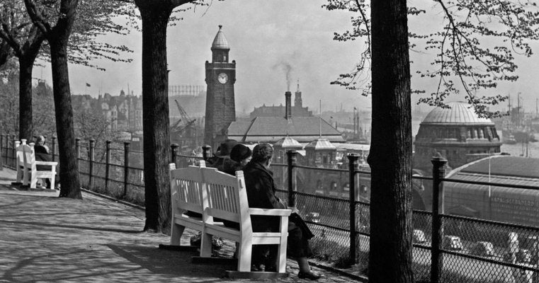 Promenade St. Pauli Landing Bridges Hamburg Viewer, Germany 1938, Printed 2021-DYV-992033