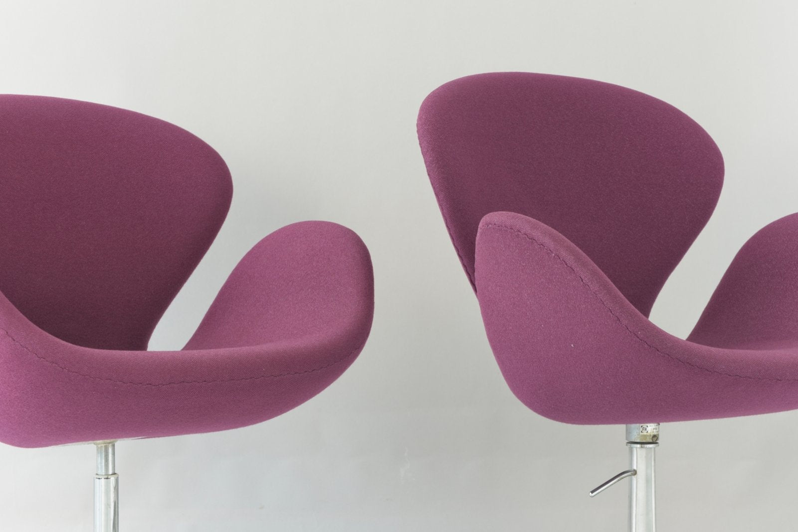 Purple Swan Armchair by Arne Jacobsen for Fritz Hansen, Denmark, 1958