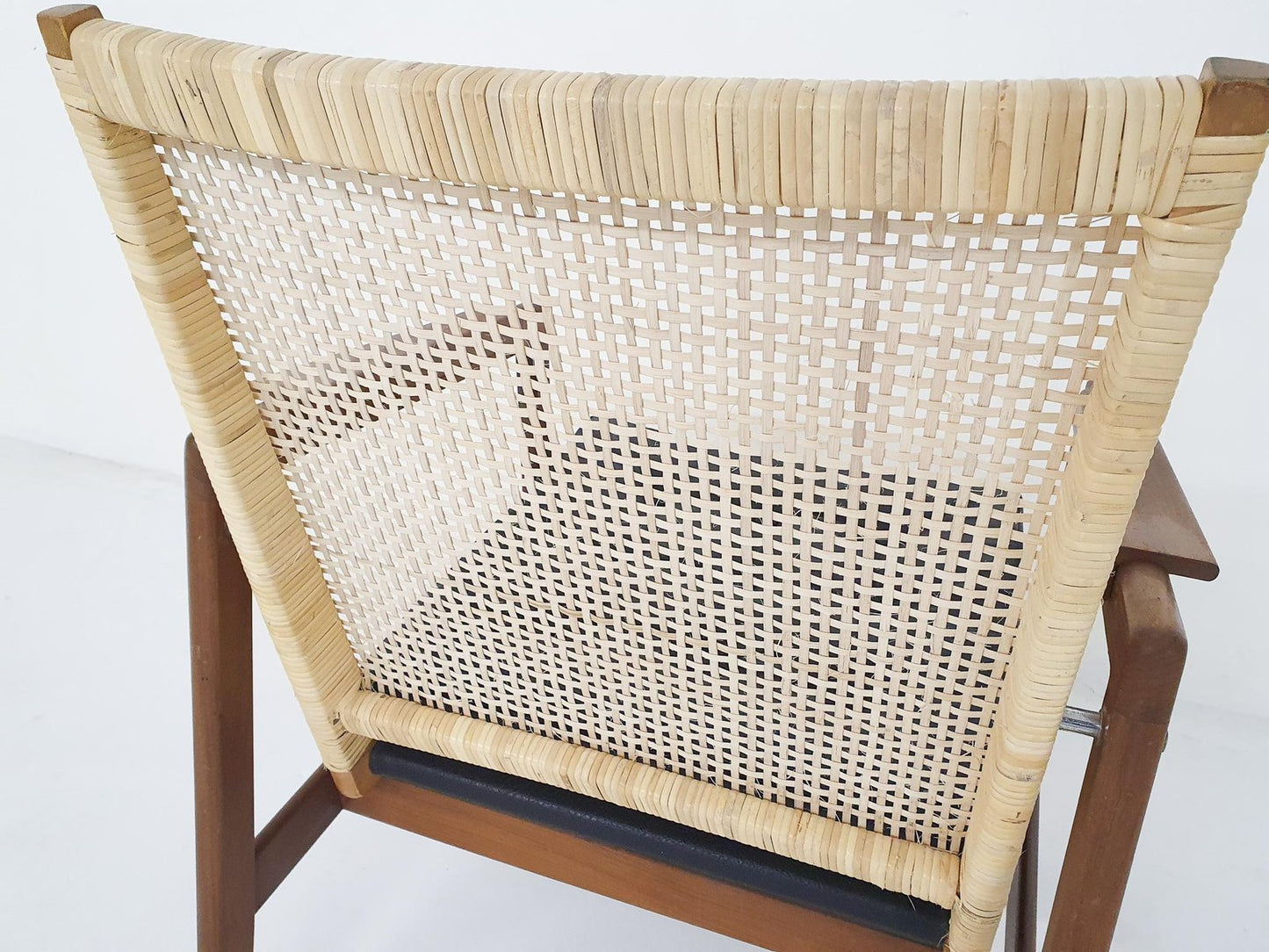 Rattan and Leather Low-Back Lounge Chair by P. J. Muntendam for Gebrüder Jonkers, Netherlands, 1950s