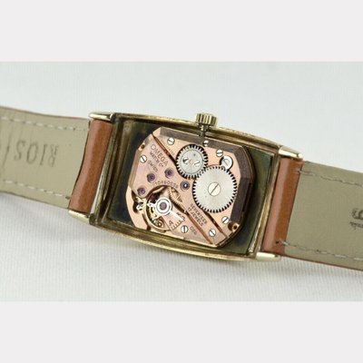 Rectangular Gold Case Watch from Omega, 1940s-LOB-692431