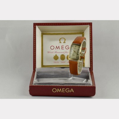 Rectangular Gold Case Watch from Omega, 1940s-LOB-692431