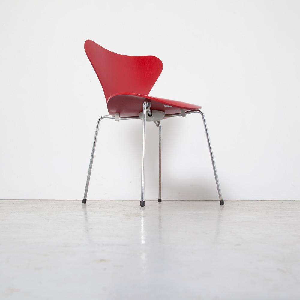 Red Butterfly Chair by Arne Jacobsen for Fritz Hansen