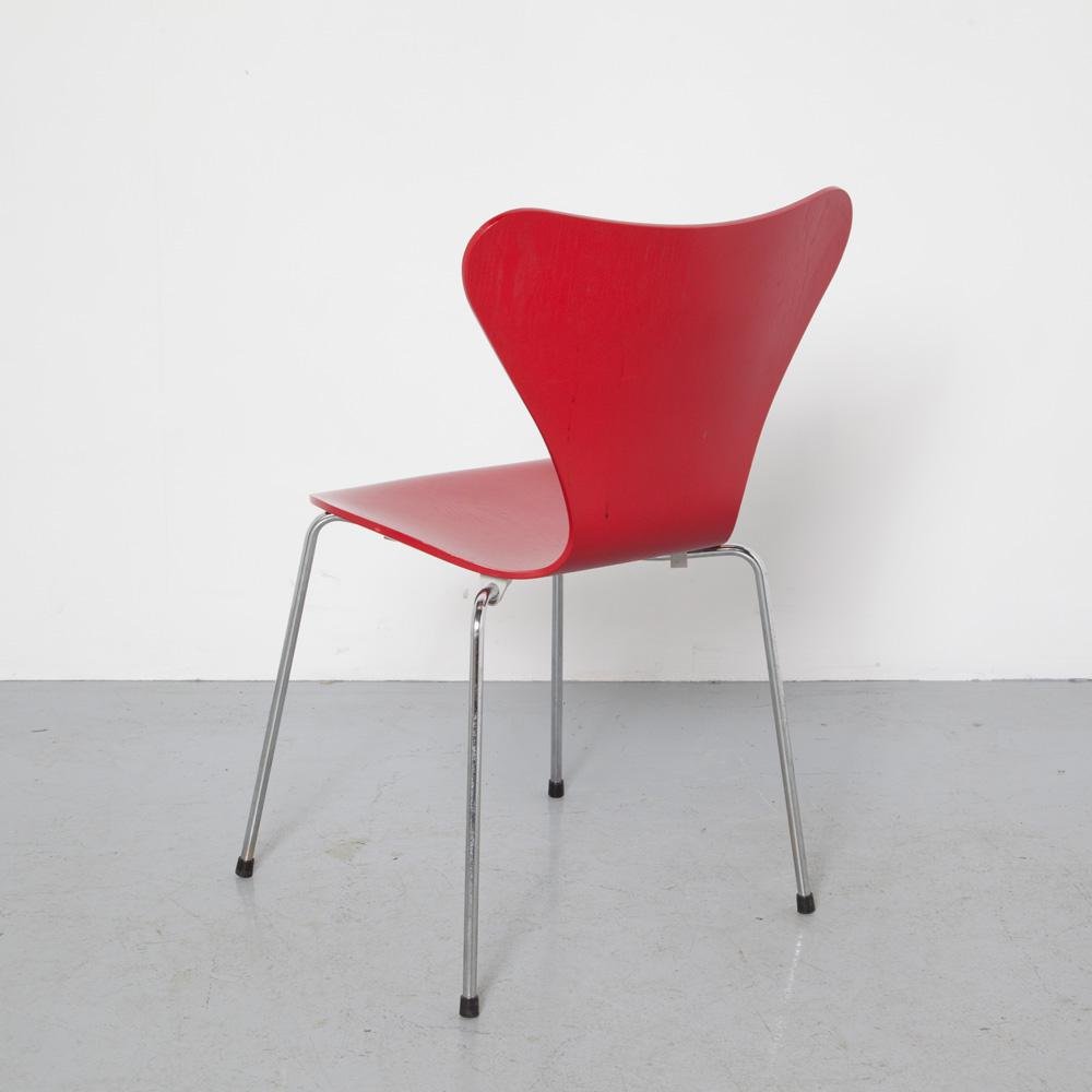 Red Butterfly Chair by Arne Jacobsen for Fritz Hansen