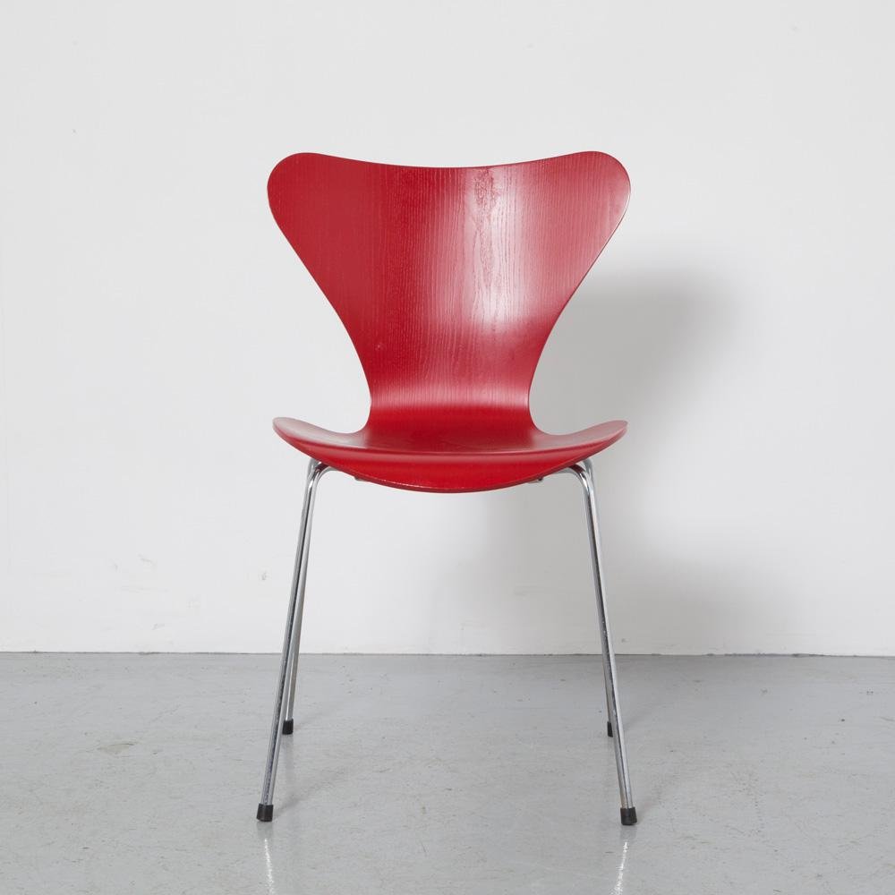 Red Butterfly Chair by Arne Jacobsen for Fritz Hansen