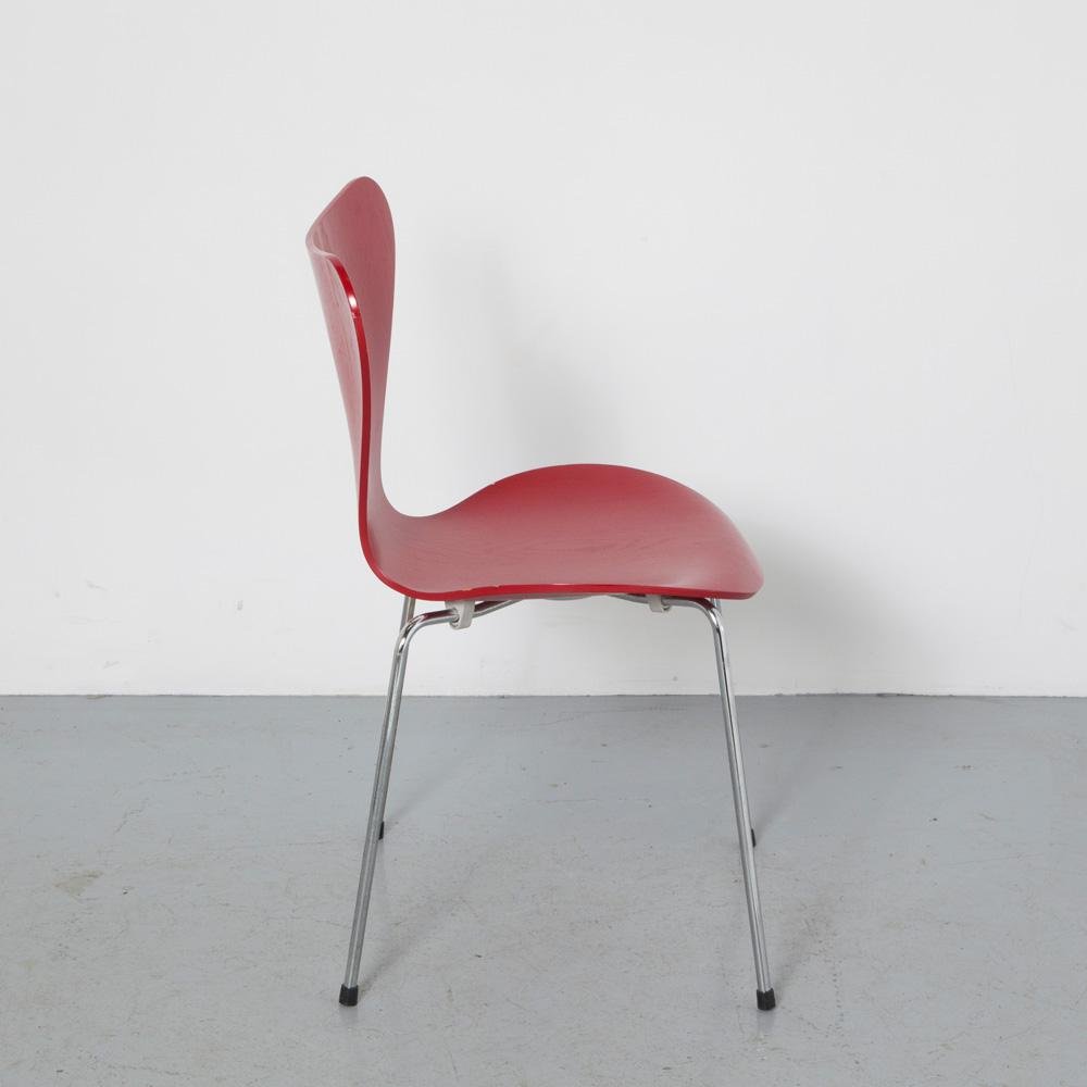 Red Butterfly Chair by Arne Jacobsen for Fritz Hansen