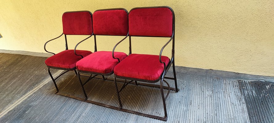 Red Cinema Bench-NA-1231341