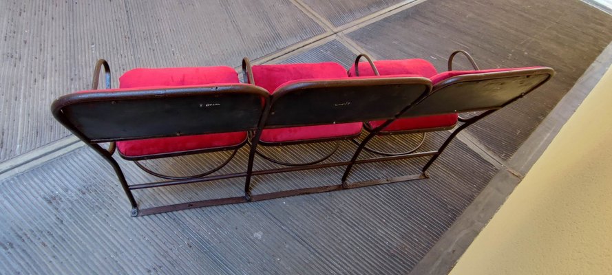 Red Cinema Bench-NA-1231341