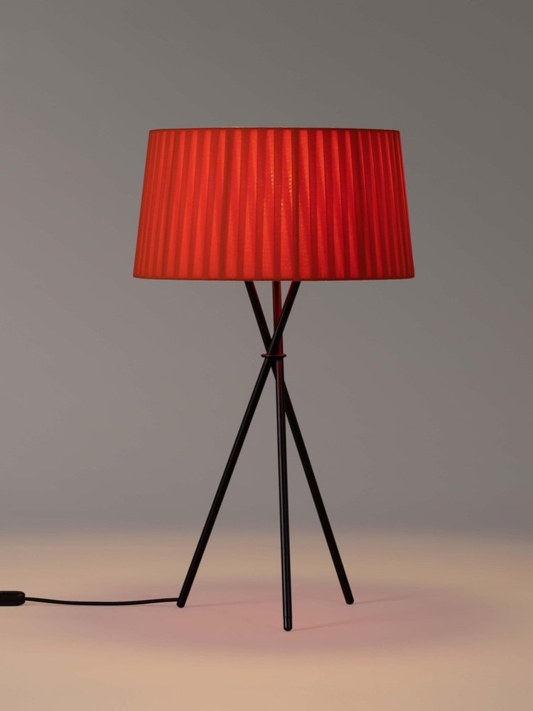 Red Trípode G6 Table Lamp by Santa & Cole