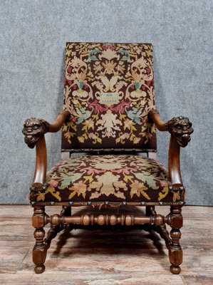 Renaissance Armchair in Sculpted Walnut-MWB-1797921