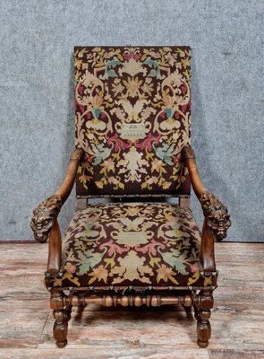 Renaissance Armchair in Sculpted Walnut-MWB-1797921