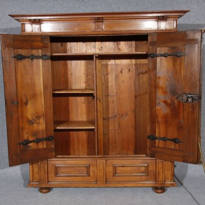 Renaissance / Early Baroque Wardrobe in Walnut, 1670s-DXD-1790236