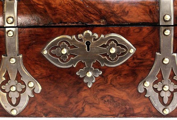 Renaissance Style Curved Chest in Solid Walnut, 19th Century-RVK-978429