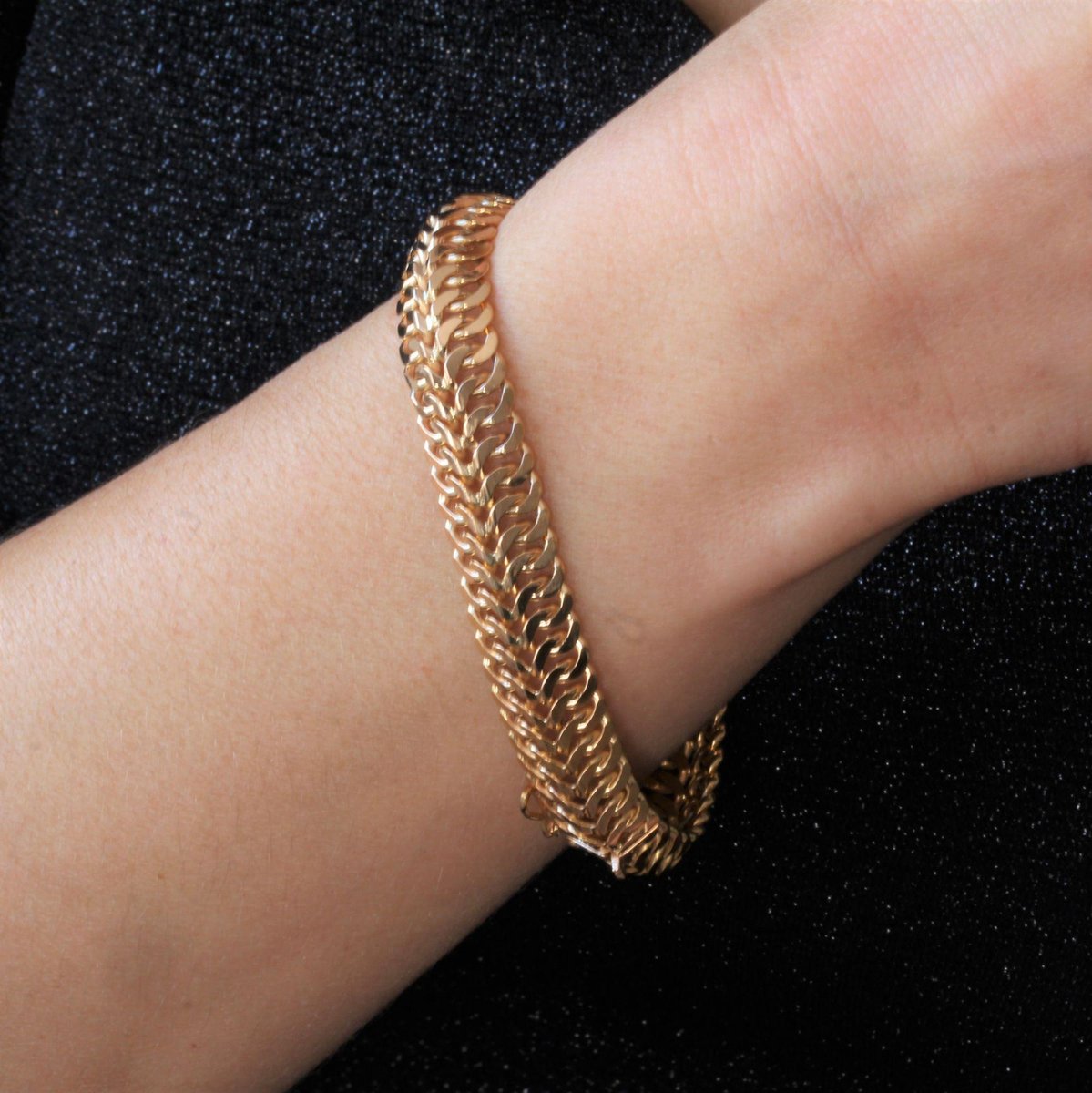 Ribbon Curb Mesh 18 Karat Yellow Gold Bracelet, 1960s