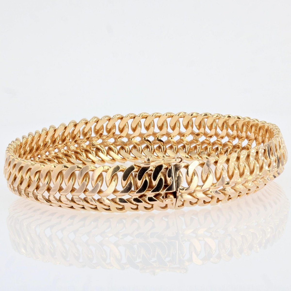 Ribbon Curb Mesh 18 Karat Yellow Gold Bracelet, 1960s