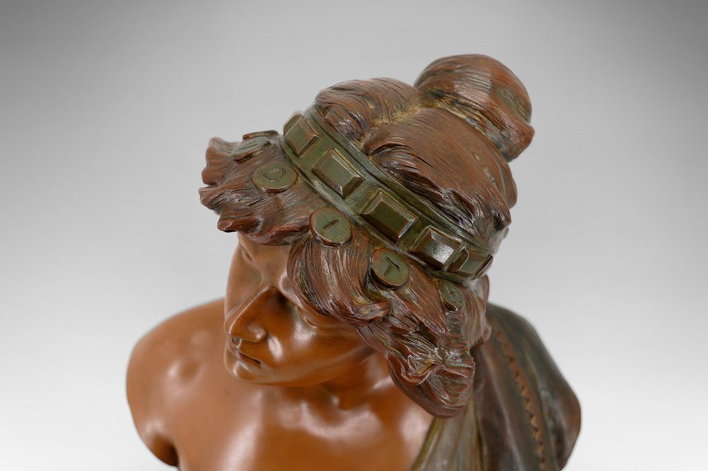 Ricardo Aurilli, Bust of Judith, 1900, Terracotta