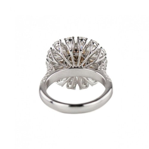 Ring in White 18k Gold with Diamonds. Marbella., 2000s