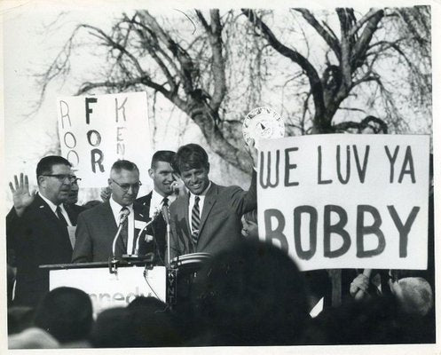 Robert Kennedy during his election campaign - Photo by Robert Grossman - 1968 1968-ZCI-758612