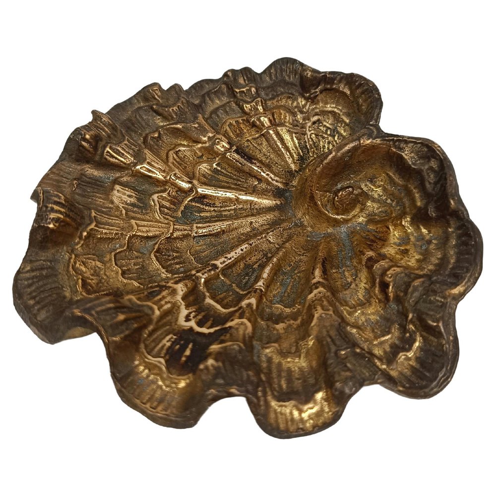 Rococo Style Sculptural Shell-Shaped Ashtray in Gilded Bronze, Italy, 1970s