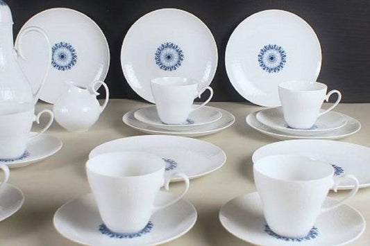 Romanze Coffee Service with Blue Decoration by Bjorn Wiinblad for Rosenthal, 20th Century, Set of 27