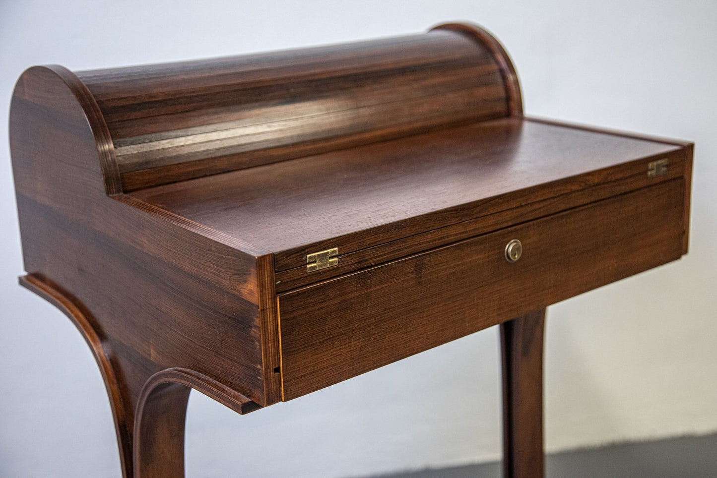 Rosewood Desk by Gianfranco Frattini for Bernini, 1960s