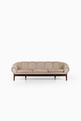 Rosewood Model Croissant Sofa by Illum Wikkelsø, 1950s-SC-554922